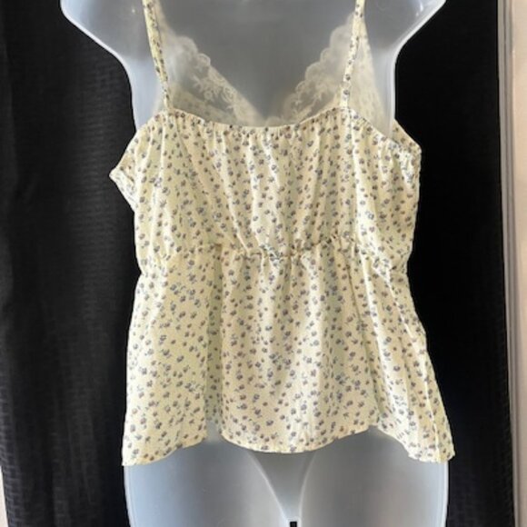 Plus Size Cute ~ Blue Flowers ~ Floral Top - Picture 6 of 8